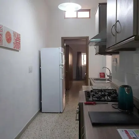 St Julian's - Central Location Appartement